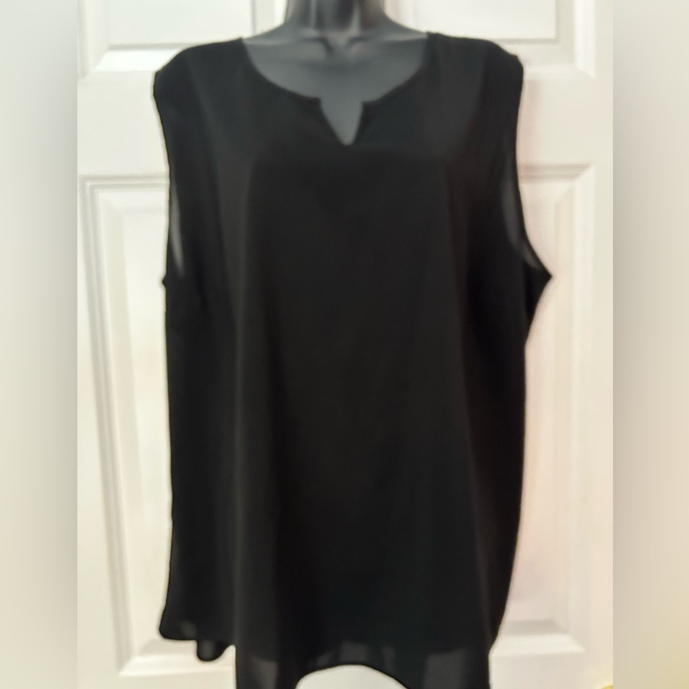 Black Notched Sleeveless Blouse
